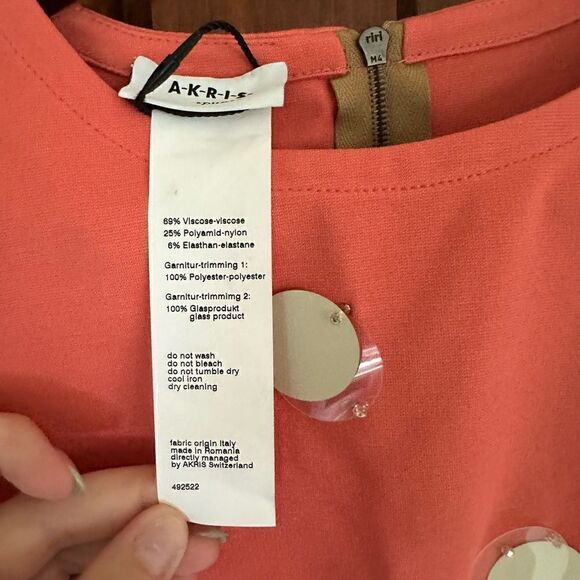 NWT Akris Punto Paillette Detail Tank Top Size 14 *MISSING ZIPPER PULL* - Picture 9 of 10